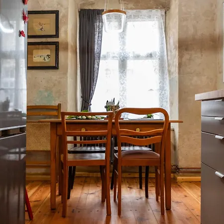 Art House Apartment *